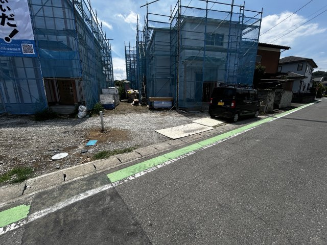 新築　高崎市片岡町2丁目　Heartful　Town　C号棟の駐車場|現地写真　駐車スペースは並列2台分可能です！
