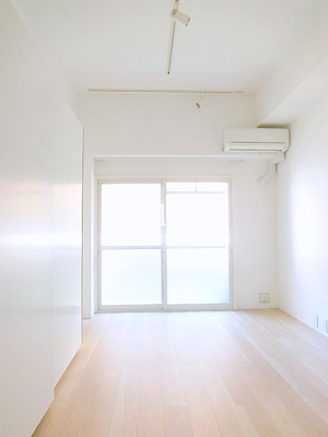 【居間・リビング】 | ライオンズステーションプラザ両国 | 洋室のお部屋です。