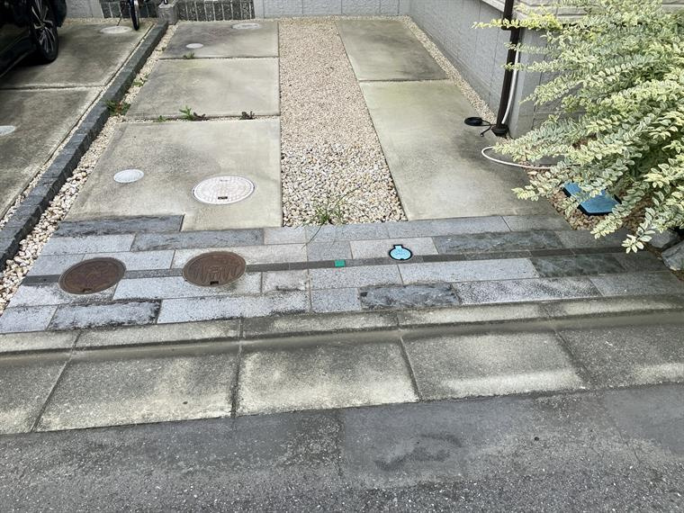 本町戸建の駐車場