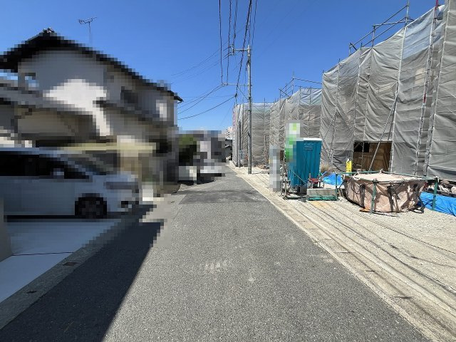 【その他】 | 福岡市早良区梅林7丁目第6　3号棟（全4棟）【仲介手数料無料・0円】 | 現地写真。前面道路です。