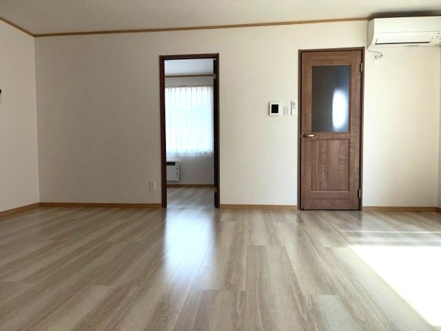 【居間・リビング】の画像
