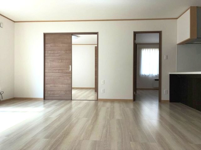 【居間・リビング】の画像