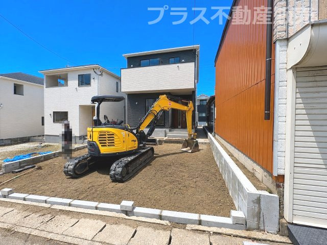 【外観】 | 福岡市早良区梅林7丁目第6　4号棟（全4棟）【仲介手数料無料・0円】 | 現地写真。プラス不動産販売なら、現場の全ての棟をまとめてご見学頂けます。