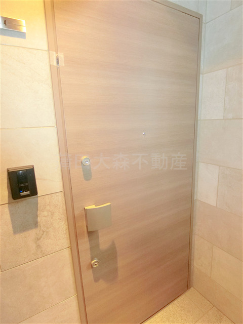シエルクレール大森山王の玄関