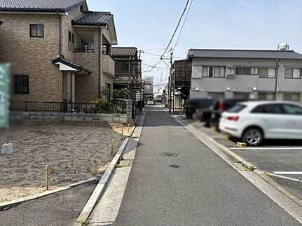 広島市中区吉島新町２丁目の前面道路含む現地写真
