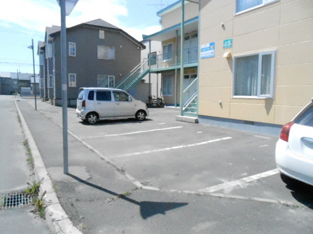 グリーンアップルの駐車場