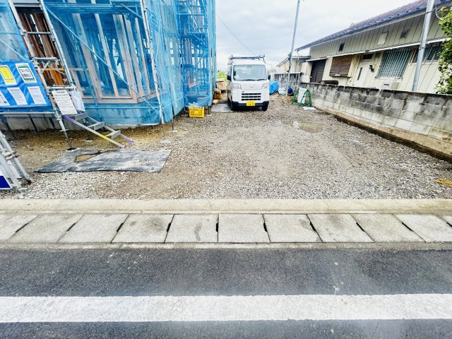 新築　高崎市町屋町第3　Livele Garden.S　1号棟の駐車場|現地写真　駐車スペースは並列2台分可能です！
