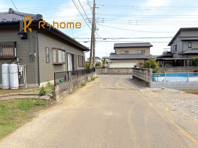 つくば市高見原第17　新築戸建て　3号棟の前面道路含む現地写真|『今から見たい！』大歓迎です♪
お気軽にＲ－ｈomeまでお問い合わせください。