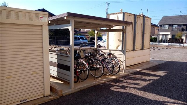 レオパレスツカポリッツのその他|駐輪場