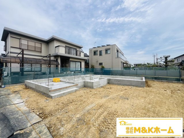 知多郡武豊町東大高本田　全2棟　1号棟の外観|R8.4.22撮影　基礎時の写真です！　リビングに収納あり☆