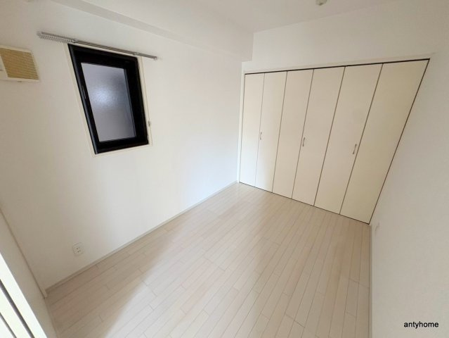 リーゾ　エ　パーネ　仲介手数料無料の洋室
