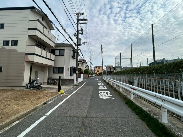 堺市北区金岡町　売土地の前面道路含む現地写真
