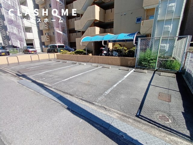 真栄マンション刈谷　　刈谷市の賃貸ならクラスホーム刈谷店の駐車場