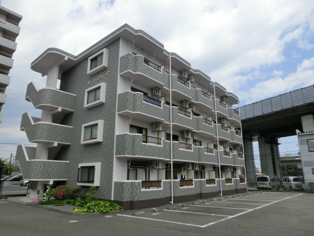 ルーナ・ピエーナ の外観