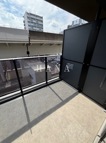 ONE ROOF RESIDENCE NISHINIPPORIのバルコニー