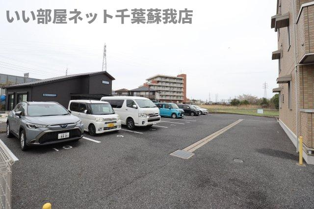 ハイツバンビスの駐車場|駐車場完備です