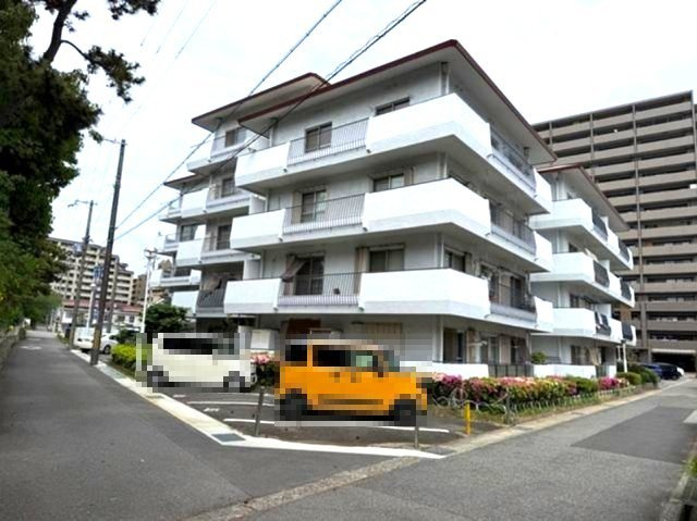 サンワード魚崎C棟の外観|将来のお子様学も視野に入れると各方面アクセスがいい住居は日々の生活を助けてくれますね。
