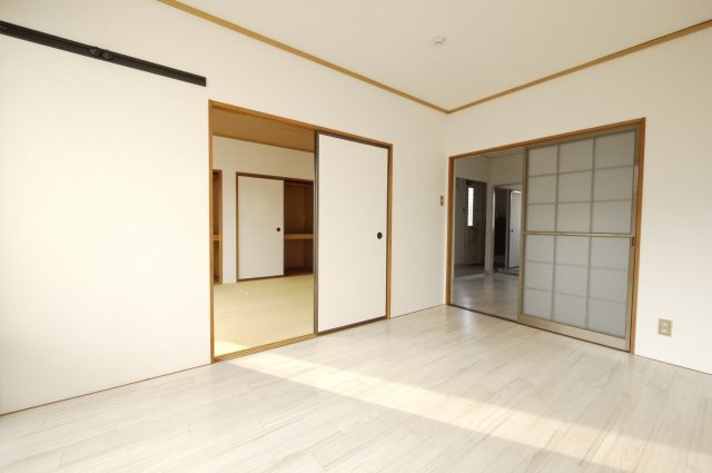 ゼフィール芳泉　B棟の寝室