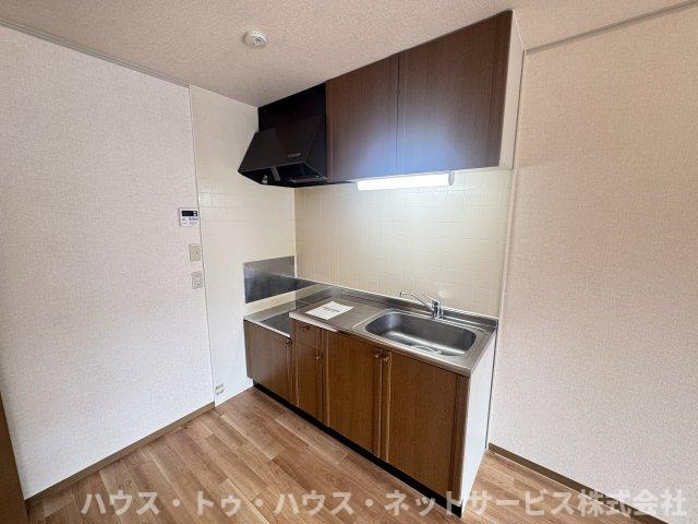 アリュール　Bのキッチン