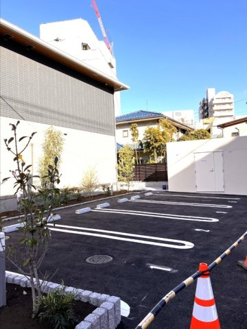 ハイムAGの駐車場