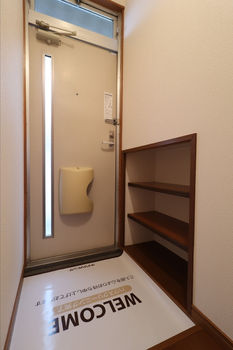 コーポ吉備津の玄関