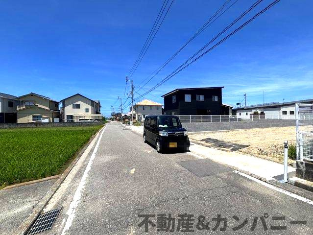 東垣生町のおトチ1号地　松山市東垣生町の分譲地の前面道路含む現地写真|前面道路含む現地写真です