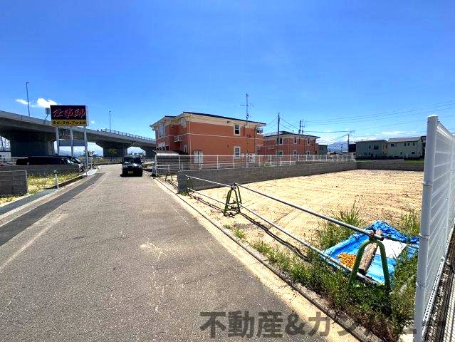 東垣生町のおトチ1号地　松山市東垣生町の分譲地の前面道路含む現地写真|前面道路含む現地写真です