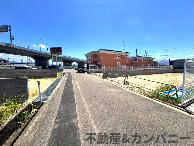 東垣生町のおトチ1号地　松山市東垣生町の分譲地の前面道路含む現地写真|前面道路含む現地写真です
