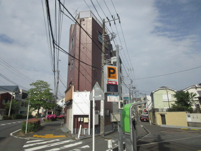 横浜市南区井土ケ谷上町の店舗事務所