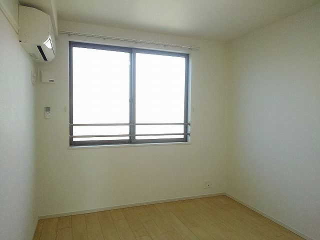 Ｃａｓａ　Ｖｉｏｌａの寝室|落ち着いて過ごせるお部屋なので、寝室にいかがでしょうか