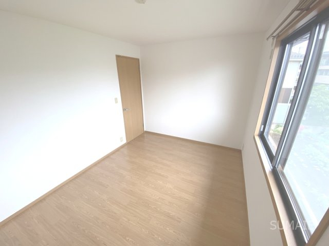 アローザのその他共用部分|屋根付き駐輪場です。