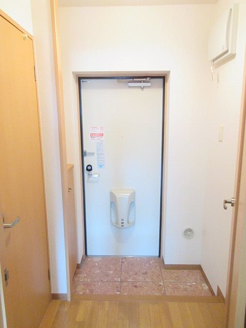 フロール の玄関
