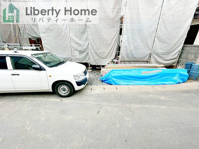 水戸市曙町　新築戸建　B号棟の駐車場