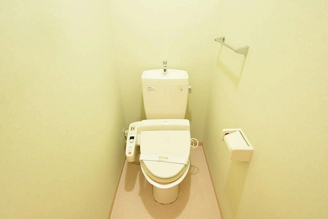 ウォシュレット付きのトイレです♪