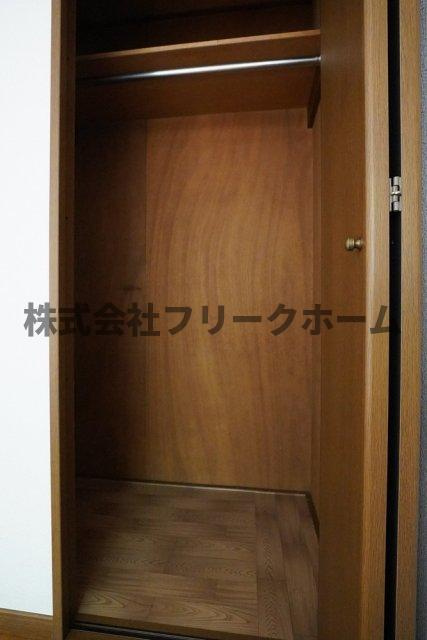 小金井市東町４丁目のアパートの収納