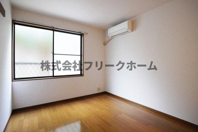 小金井市東町４丁目のアパートの寝室