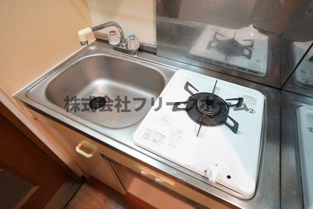 小金井市東町４丁目のアパートのキッチン