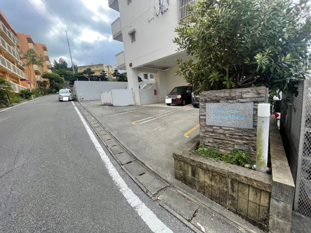 【駐車場】