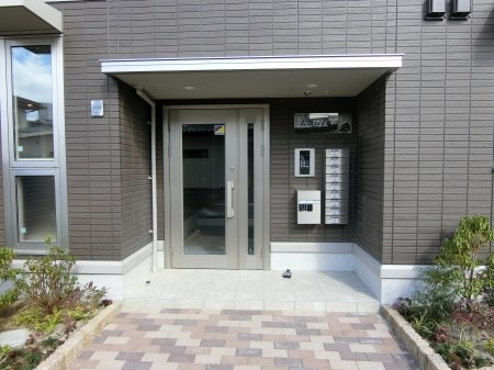 【エントランス】ラウレア 