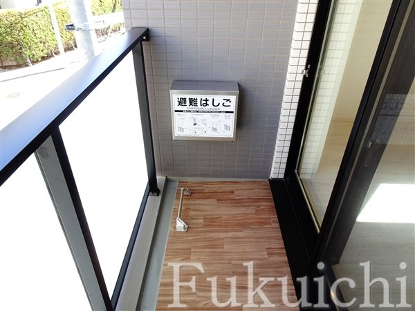 クレイシアIDZ学芸大学（アイズ）のバルコニー