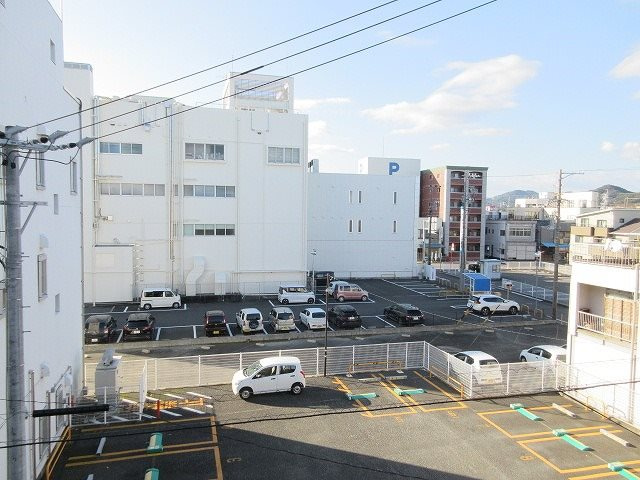 アヴェニュー の展望