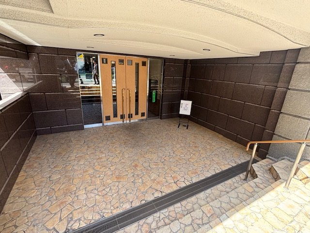 【エントランス】