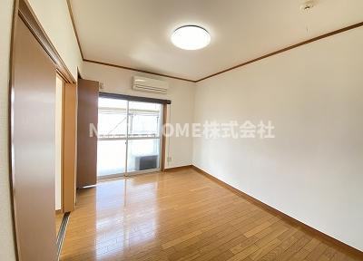 コーポラスナインの内装|洋室はフローリングです◇