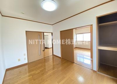 コーポラスナインの収納|洋室どちらにも収納がついています★