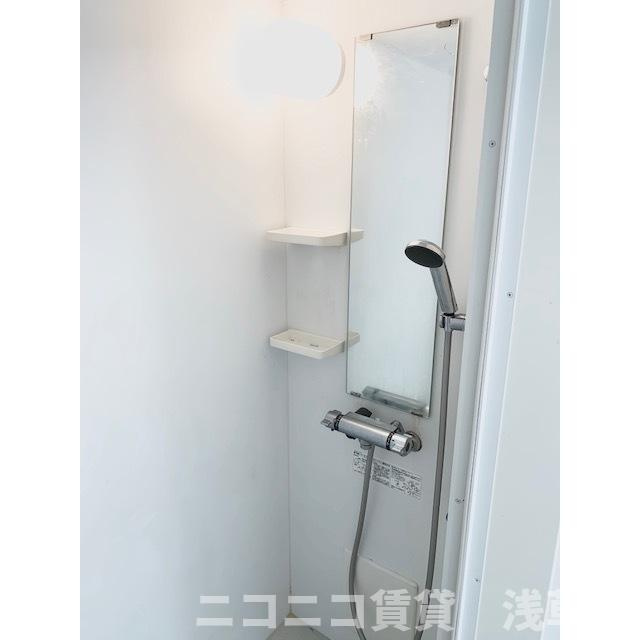 センプリスのシャワールーム