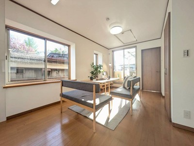 東村山市萩山町１丁目の中古一戸建の居間・リビング