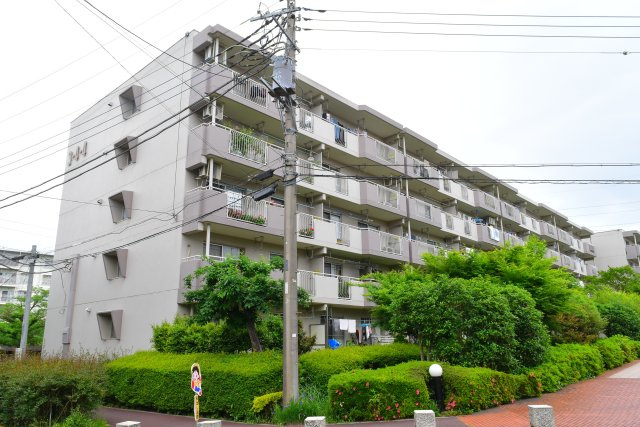 多摩市貝取３丁目の中古マンションの外観