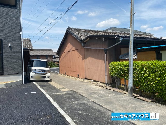 【完成】知多郡東浦町大字石浜　全3棟の前面道路含む現地写真|事前予約にて現地ご見学いただけます！お気軽にお問い合わせください♪
■株式会社　セキュアハウス■
住宅ローンに強く、知識、経験豊富なスタッフ在籍
お客様に寄り添い、ご成約後もサポート致します