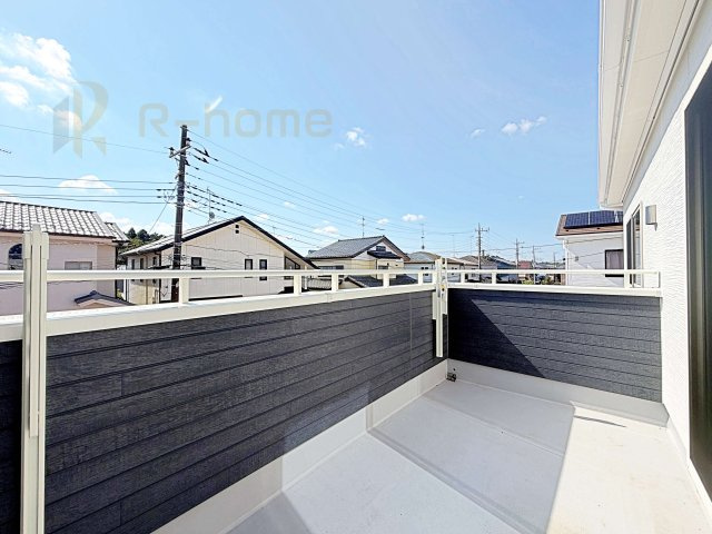 稲敷郡阿見町実穀　新築戸建て　1号棟のバルコニー|お布団やラグなどの大きな物も干しやすい広々としたバルコニー！