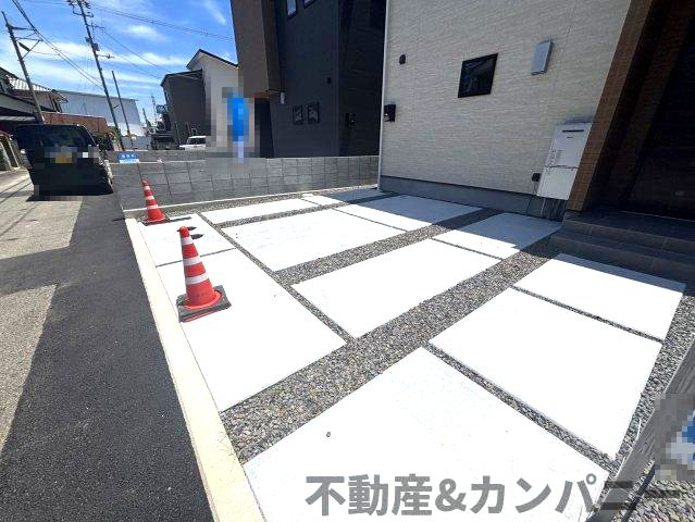 高岡町の新築のおうち3号棟　松山市高岡町新築戸建のその他|カースペースがあります